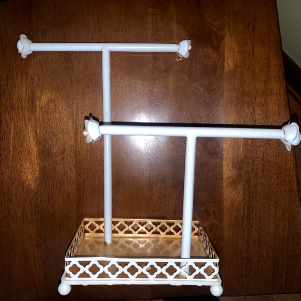 Jewelry storage